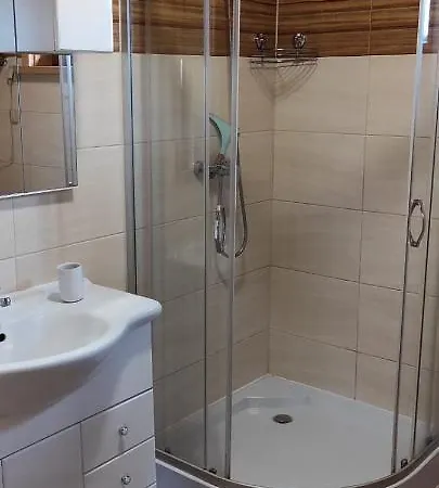 Jeziorny Raj * بوزيزدجة